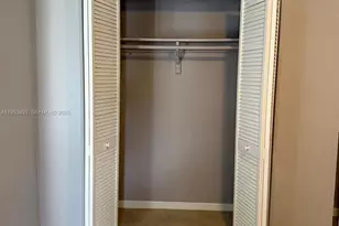 402 Lakeside Dr, Margate, FL 33063 - Photo 16