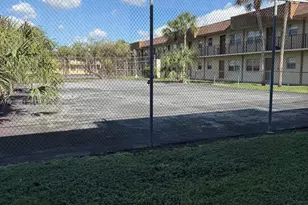 402 Lakeside Dr, Margate, FL 33063 - Photo 4