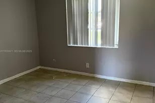 402 Lakeside Dr, Margate, FL 33063 - Photo 14