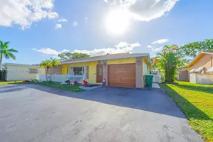 9906 Westwood Dr, Tamarac, FL 33321 - Photo 4