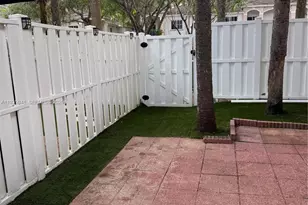 7780 NW 22nd Ct, Pembroke Pines, FL 33024 - Photo 8