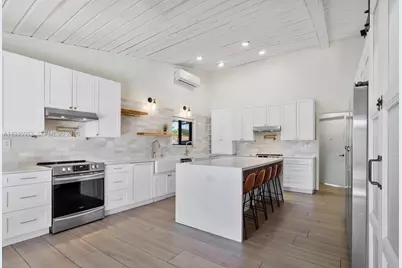 7380 NW 44th Ct, Lauderhill, FL 33319 - Photo 10