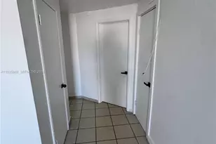 290 NW 45th Ave, Miami, FL 33126 - Photo 10