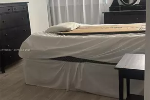 8897 Fontainebleau Blvd, Miami, FL 33172 - Photo 10