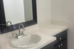 8897 Fontainebleau Blvd, Miami, FL 33172 - Photo 16