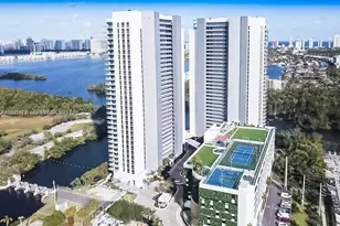 16385 Biscayne Blvd, North Miami Beach, FL 33160 - Photo 30
