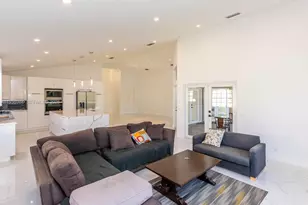 381 Cameron Dr, Weston, FL 33326 - Photo 12