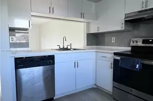 173 NW 93rd Ave, Pembroke Pines, FL 33024 - Photo 6