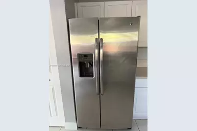 2402 NE 41st Pl, Homestead, FL 33033 - Photo 8