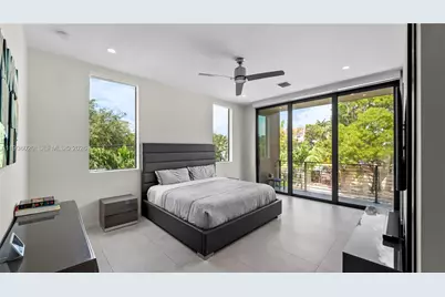 1600 NE 6th St, Fort Lauderdale, FL 33304 - Photo 72