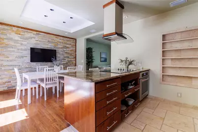 250 NE 48th St, Miami, FL 33137 - Photo 20