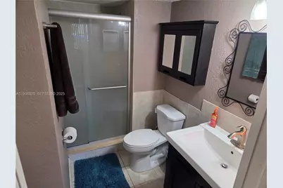 423 Lakeview Dr #101, Weston, FL 33326 - Photo 12