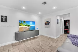 851 Bluebird Ave, Miami Springs, FL 33166 - Photo 14