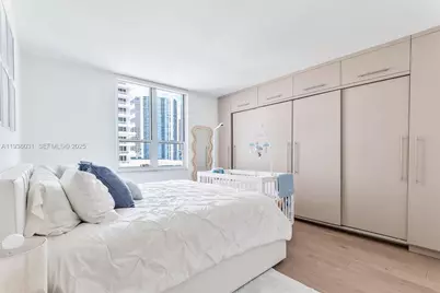 701 Brickell Key Blvd #808, Miami, FL 33131 - Photo 6