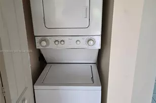 13355 SW 16th Ct, Pembroke Pines, FL 33027 - Photo 12