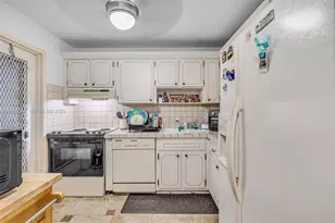 4900 Washington St, Hollywood, FL 33021 - Photo 6