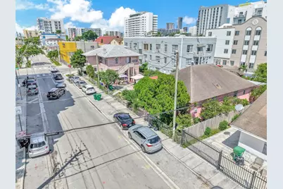 119 SW 7th Ave, Miami, FL 33130 - Photo 10