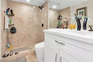 1833 S Ocean Dr, Hallandale Beach, FL 33009 - Photo 30