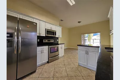 14209 SW 160 Ct, Miami, FL 33196 - Photo 6
