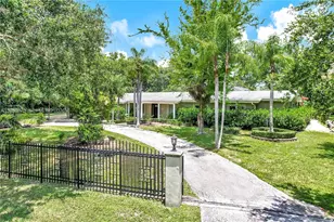 6551 SW 126th St, Pinecrest, FL 33156 - Photo 2