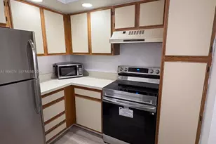 3350 N Pinewalk Dr N, Margate, FL 33063 - Photo 18