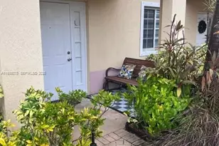 2098 NE 167th St, North Miami Beach, FL 33162 - Photo 2