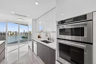 7000 Island Blvd, Aventura, FL 33160 - Photo 36