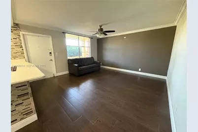 2400 NE 10th St #203, Pompano Beach, FL 33062 - Photo 2
