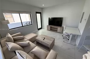 944 Jefferson Ave, Miami Beach, FL 33139 - Photo 4