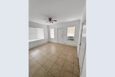 711 NW 1st St #3, Miami, FL 33128 - Photo 12