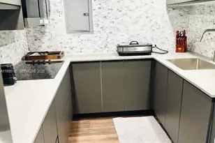 2625 Collins Ave, Miami Beach, FL 33140 - Photo 8