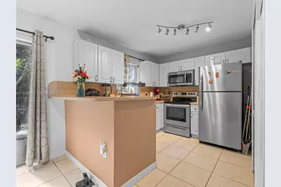 1240 SE 31st Ct #106-32, Homestead, FL 33035 - Photo 6