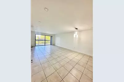 10315 NW 9th St Cir #203-14, Miami, FL 33172 - Photo 12