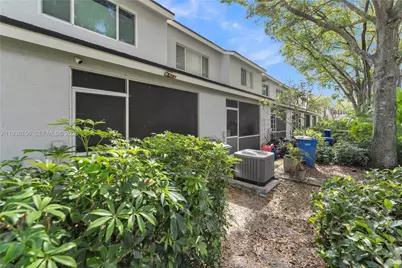 3325 Cabaret Ln, Margate, FL 33063 - Photo 38