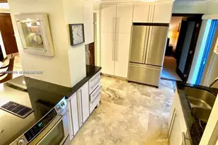 2924 Collins Ave, Miami Beach, FL 33140 - Photo 2