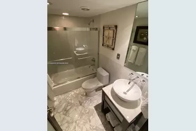 2924 Collins Ave #201, Miami Beach, FL 33140 - Photo 8