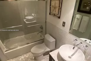 2924 Collins Ave, Miami Beach, FL 33140 - Photo 8