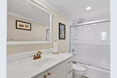 437 NE Golden Isles Dr #9H, Hallandale Beach, FL 33009 - Photo 12