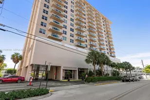 437 NE Golden Isles Dr, Hallandale Beach, FL 33009 - Photo 2