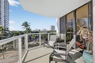 20281 E Country Club Dr, Aventura, FL 33180 - Photo 4