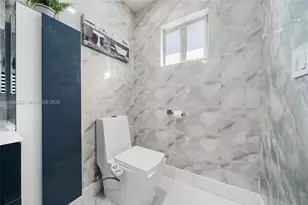 19707 SW 118th Pl, Miami, FL 33177 - Photo 16
