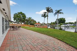 17841 NW 84th Ct, Hialeah, FL 33015 - Photo 46