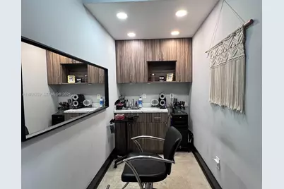 Full-Service Beauty Salon For Sale in Doral, Doral, FL 33172 - Photo 12
