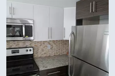 8043 Lagos De Campo Blvd #F-3, Tamarac, FL 33321 - Photo 4