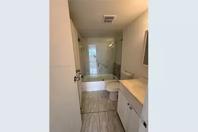 16465 NE 22nd Ave #504, North Miami Beach, FL 33160 - Photo 4