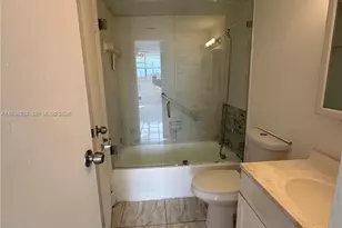 16465 NE 22nd Ave, North Miami Beach, FL 33160 - Photo 4