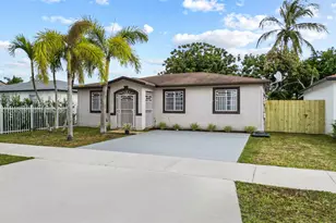 28901 SW 150th Pl, Homestead, FL 33033 - Photo 2