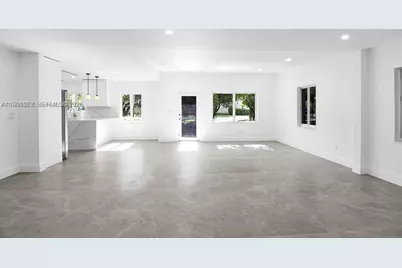 7902 SW 67th Ave, South Miami, FL 33143 - Photo 6