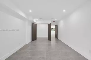 7902 SW 67th Ave, South Miami, FL 33143 - Photo 12