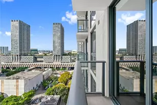 11 NE 6th St, Miami, FL 33132 - Photo 20